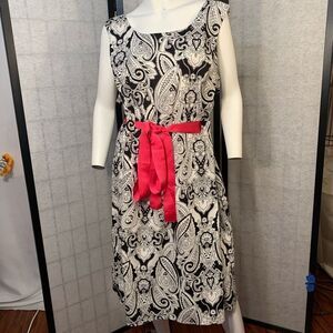 Sweet Black & White Paisley Dress